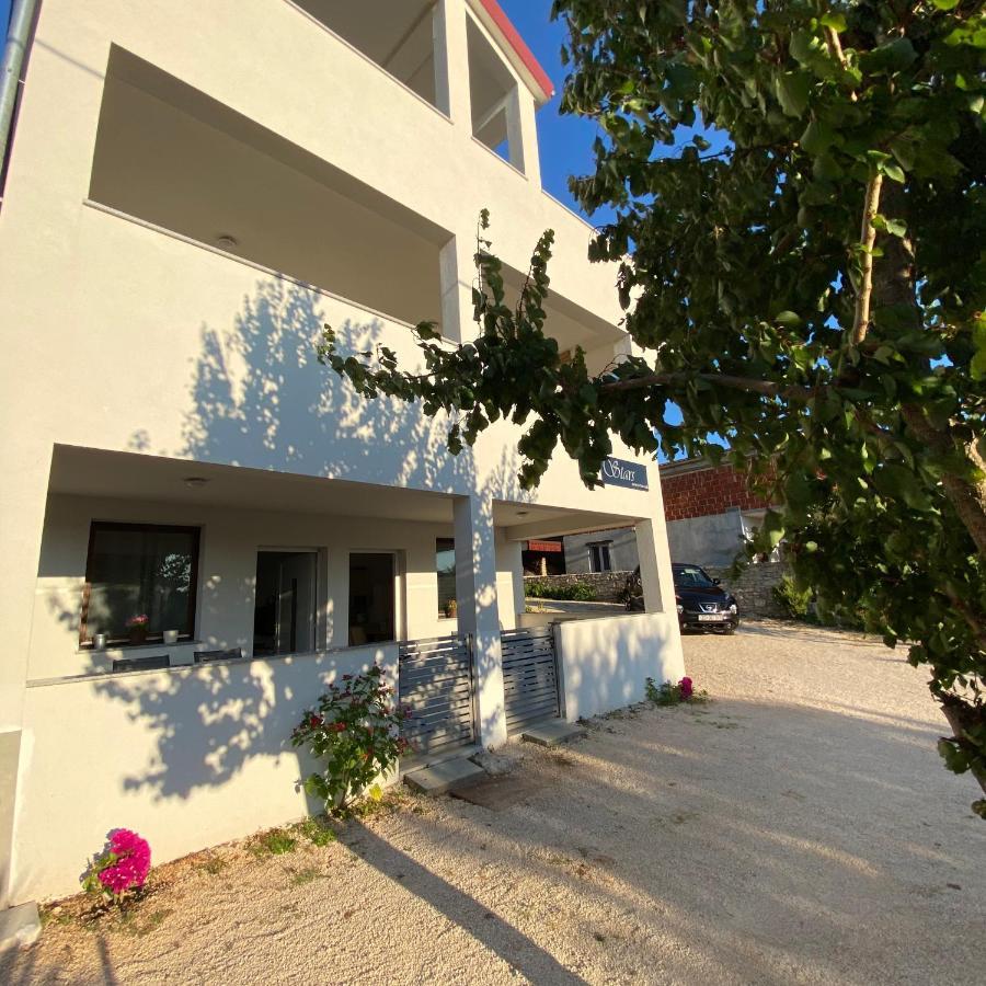 Stars Apartment Gornji Karin Exterior photo